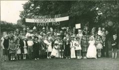 CORONATION PARTY CROMWELL AVENUE CHESHUNT 1953